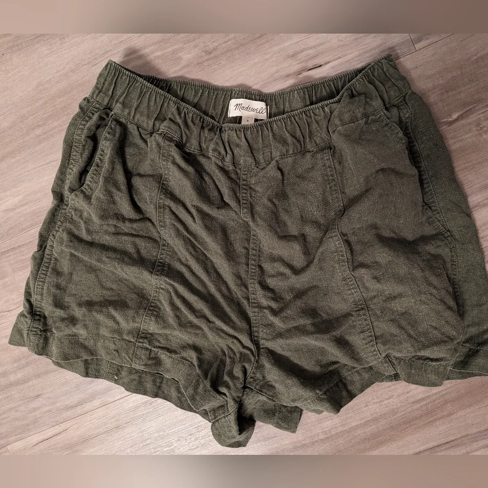 Madewell pull on shorts, olive green - Picture 1 of 4